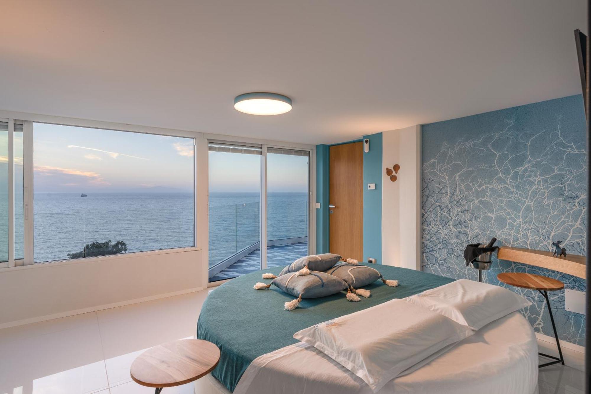 Laguna Blu - Resort Villa Overlooking The Sea On The Amalfi Coast Виетри Экстерьер фото
