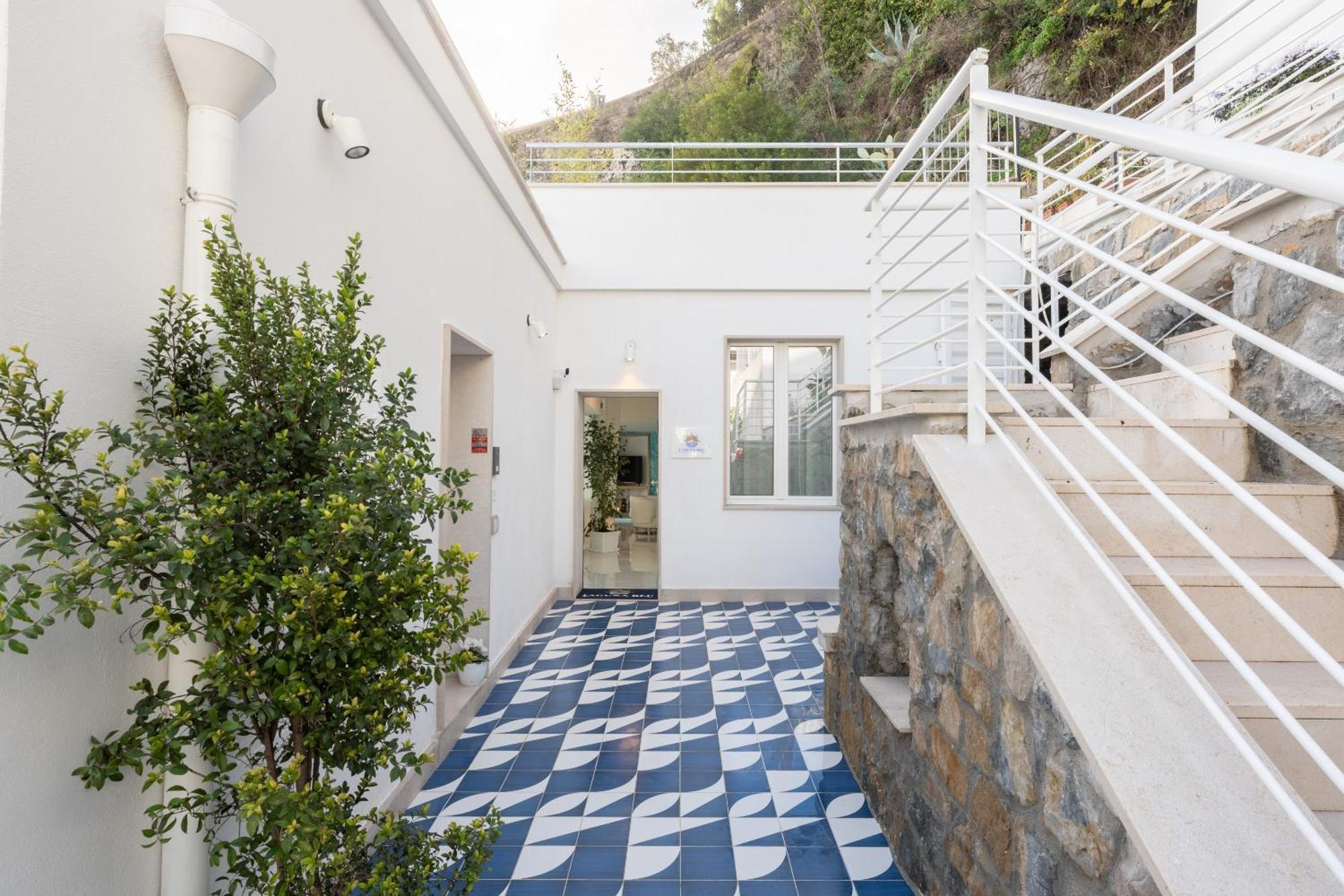 Laguna Blu - Resort Villa Overlooking The Sea On The Amalfi Coast Виетри Экстерьер фото